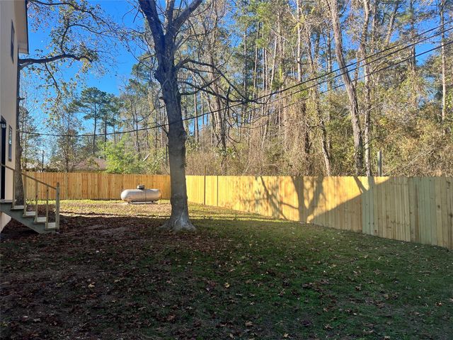 10811 River Oaks Drive, Conroe, TX 77385