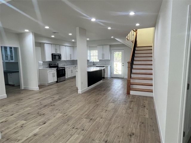 10811 River Oaks Drive, Conroe, TX 77385