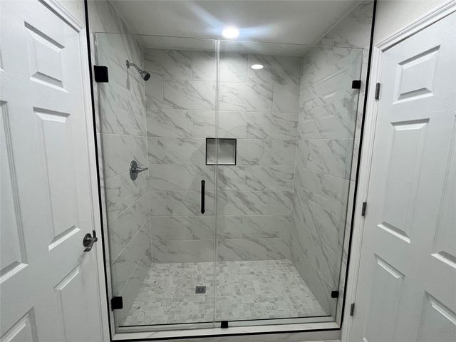 10811 River Oaks Drive, Conroe, TX 77385