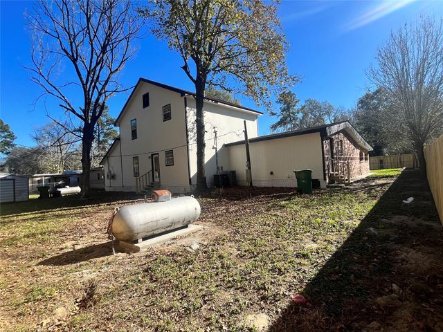 10811 River Oaks Drive, Conroe, TX 77385