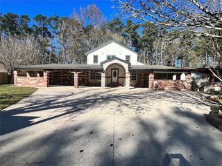 10811 River Oaks Drive, Conroe, TX 77385