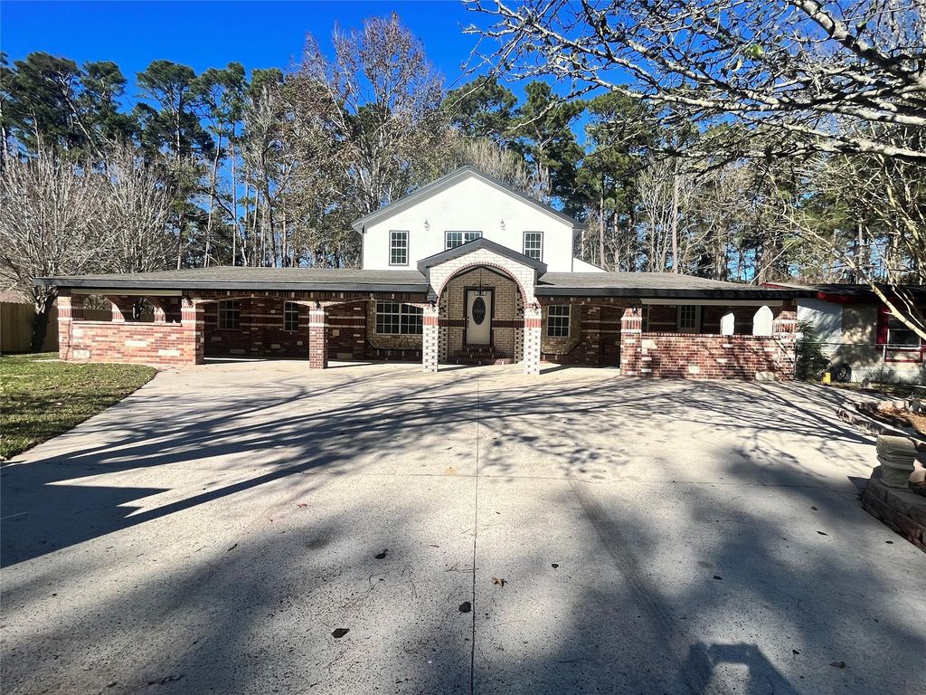 10811 River Oaks Drive, Conroe, TX 77385