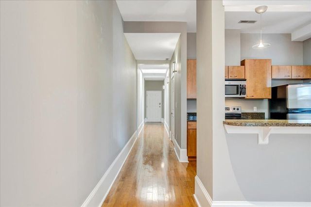 418 1st ST SW 4, Roanoke, VA 24011