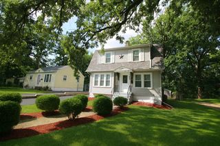 913 Woods Avenue, Joliet, IL 60436