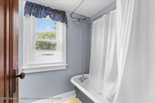 1204 Hapeman Street, Lansing, MI 48915