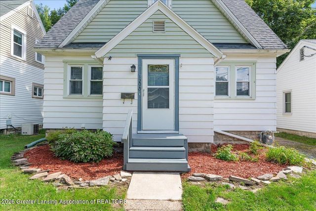 1204 Hapeman Street, Lansing, MI 48915