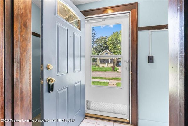 1204 Hapeman Street, Lansing, MI 48915