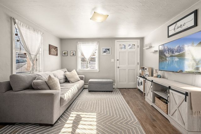 21 Forest St, Peabody, MA 01960