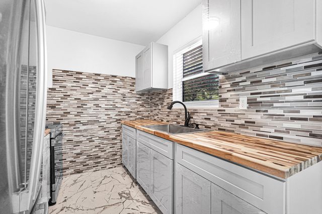 3680 Jackson Boulevard, Fort Lauderdale, FL 33312