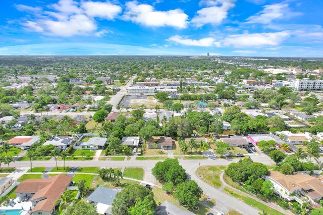 3680 Jackson Boulevard, Fort Lauderdale, FL 33312