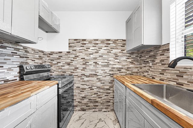 3680 Jackson Boulevard, Fort Lauderdale, FL 33312