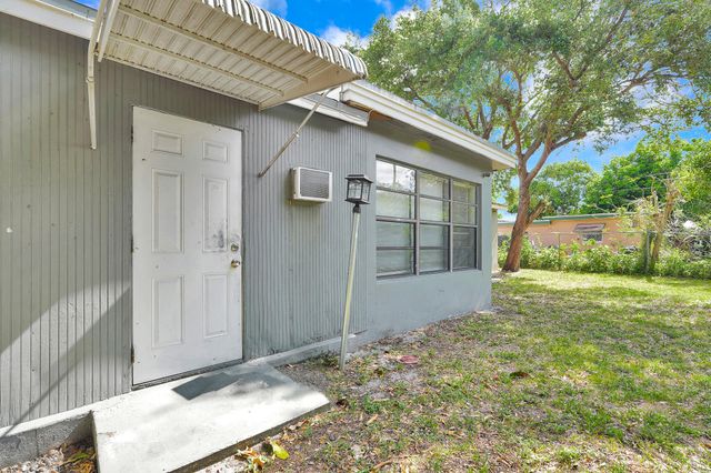 3680 Jackson Boulevard, Fort Lauderdale, FL 33312