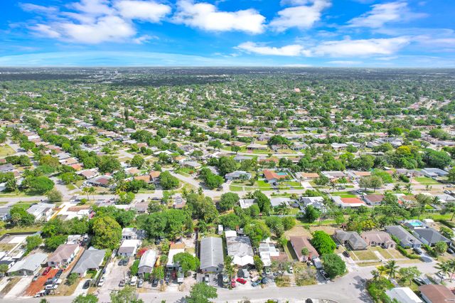 3680 Jackson Boulevard, Fort Lauderdale, FL 33312