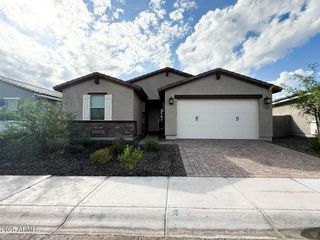 7019 W DESERT Drive, Laveen, AZ 85339