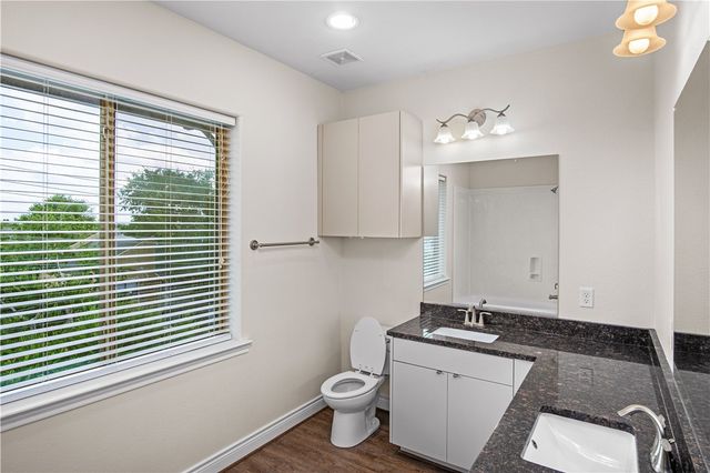 218 Sterling Street 302, College Station, TX 77840