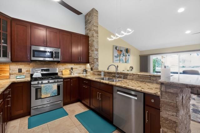 77830 Woodhaven Drive, Palm Desert, CA 92211