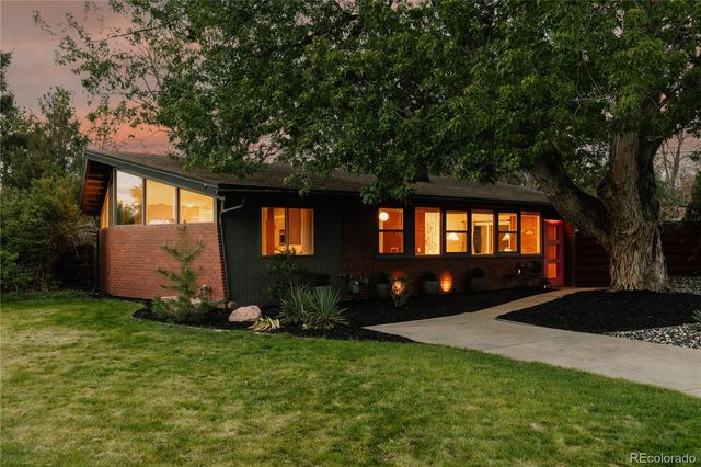2940 S Marion Street, Englewood, CO 80113
