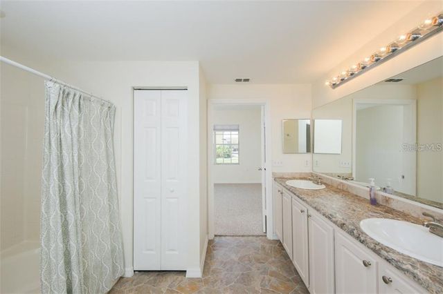 5655 BENTGRASS DRIVE 9-117, Sarasota, FL 34235