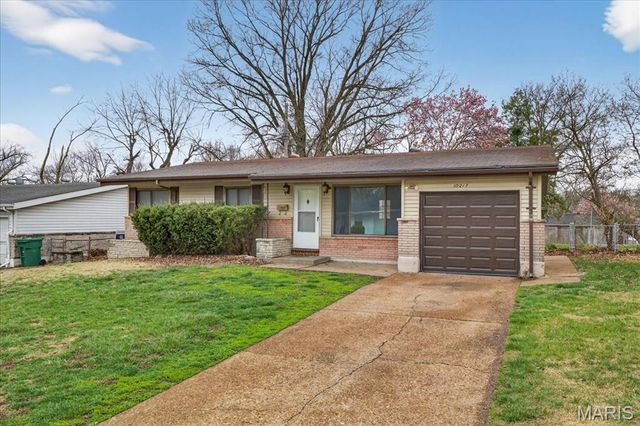 10217 Viscount Drive, St Louis, MO 63136