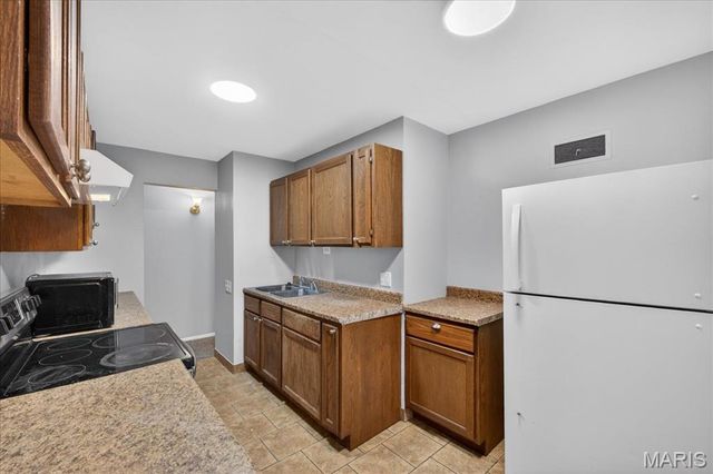 10217 Viscount Drive, St Louis, MO 63136