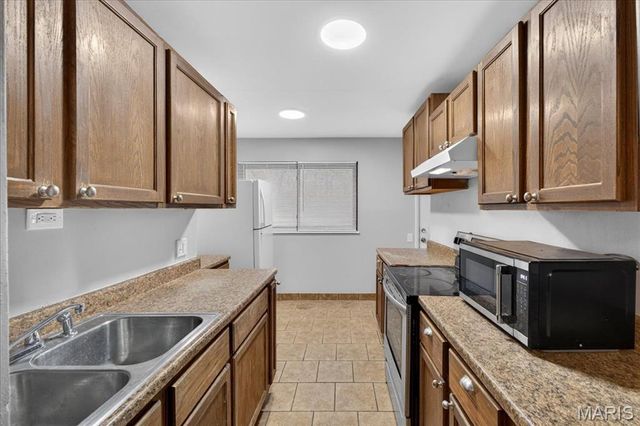 10217 Viscount Drive, St Louis, MO 63136