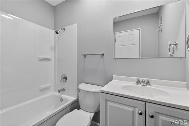 10217 Viscount Drive, St Louis, MO 63136