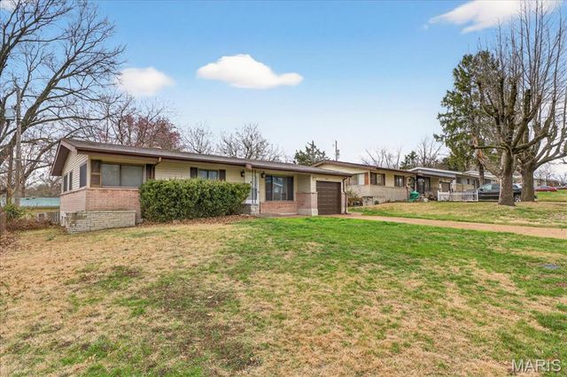 10217 Viscount Drive, St Louis, MO 63136