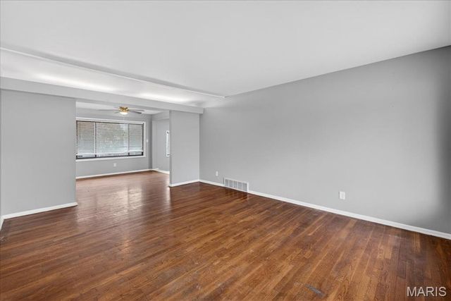 10217 Viscount Drive, St Louis, MO 63136