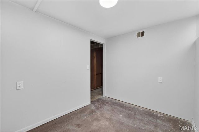 10217 Viscount Drive, St Louis, MO 63136