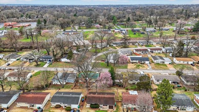 10217 Viscount Drive, St Louis, MO 63136