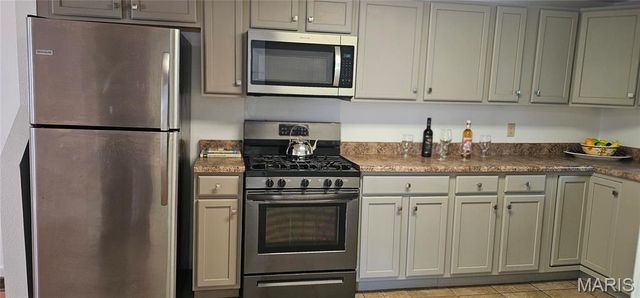 54 Monticello Place, Fairview Heights, IL 62208