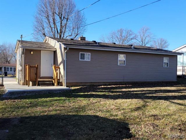 54 Monticello Place, Fairview Heights, IL 62208