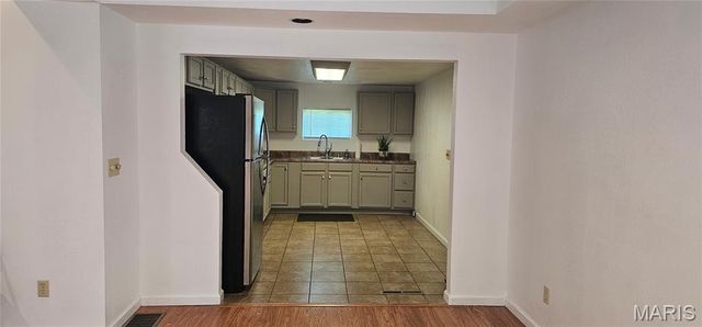 54 Monticello Place, Fairview Heights, IL 62208