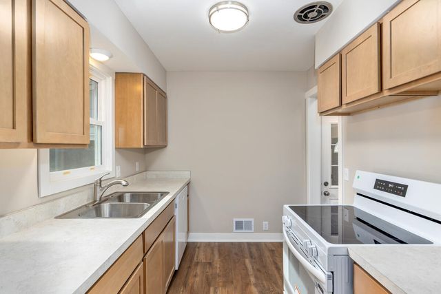3342 Badger Avenue SW, Wyoming, MI 49509