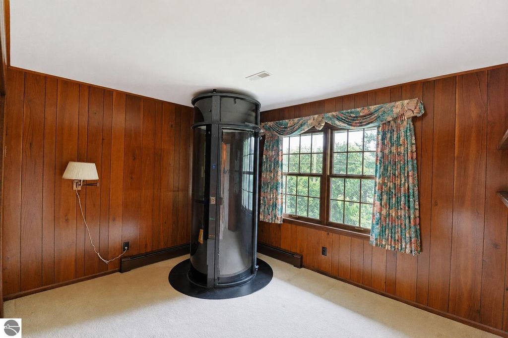 Image 20 of property listing at 1054 North Drive, Mt Pleasant, MI 48858