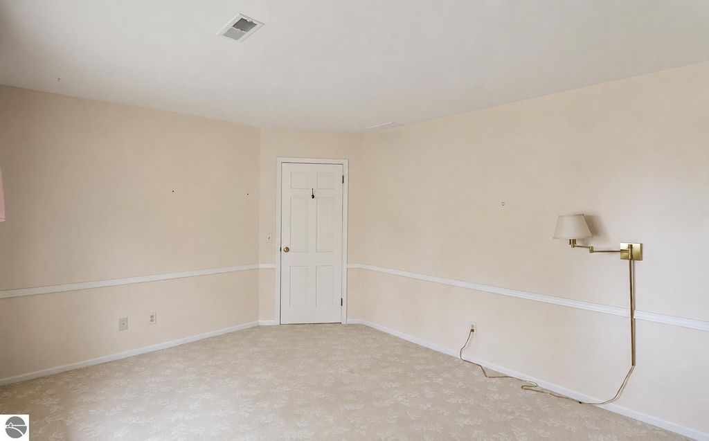 Image 22 of property listing at 1054 North Drive, Mt Pleasant, MI 48858