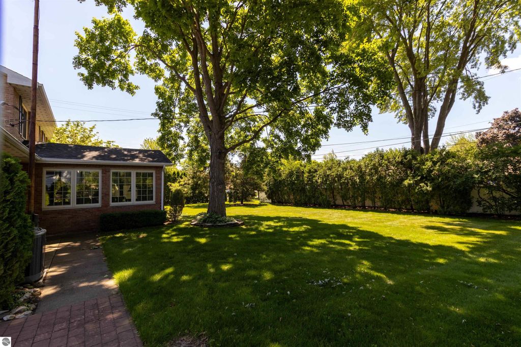 Image 30 of property listing at 1054 North Drive, Mt Pleasant, MI 48858