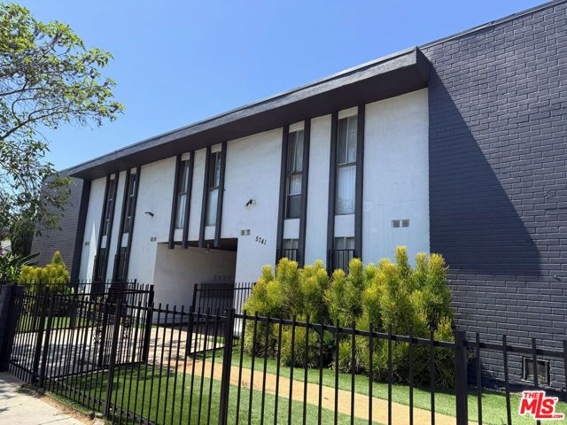 5741 Virginia Avenue, Los Angeles, CA 90038