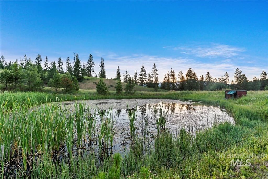 98 Pine Heights Dr, Boise, ID 83631