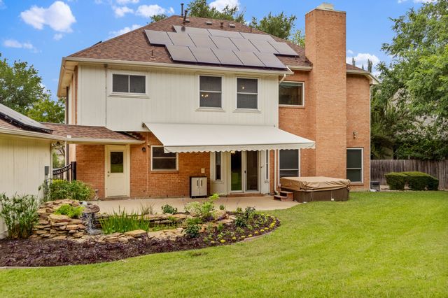 716 Mockingbird Court, Crowley, TX 76036