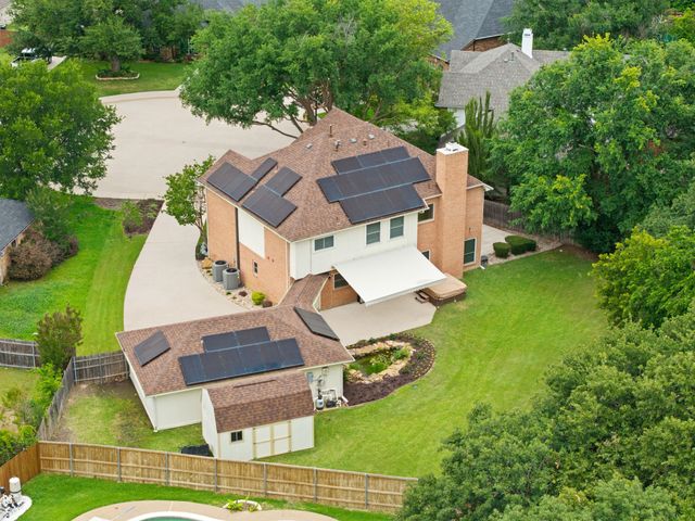 716 Mockingbird Court, Crowley, TX 76036