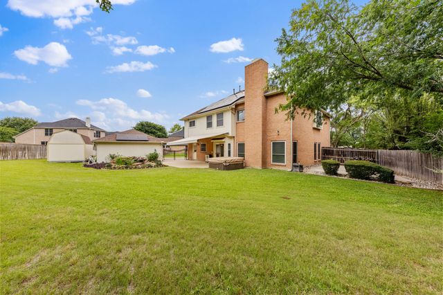 716 Mockingbird Court, Crowley, TX 76036