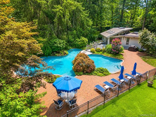 24 Winding Lane, Upper Brookville, NY 11545