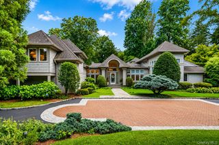 24 Winding Lane, Upper Brookville, NY 11545