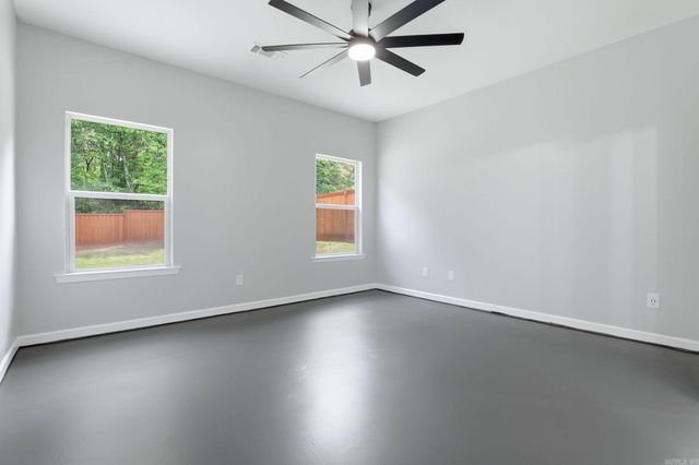1009 Katy Ln, Alexander, AR 72002