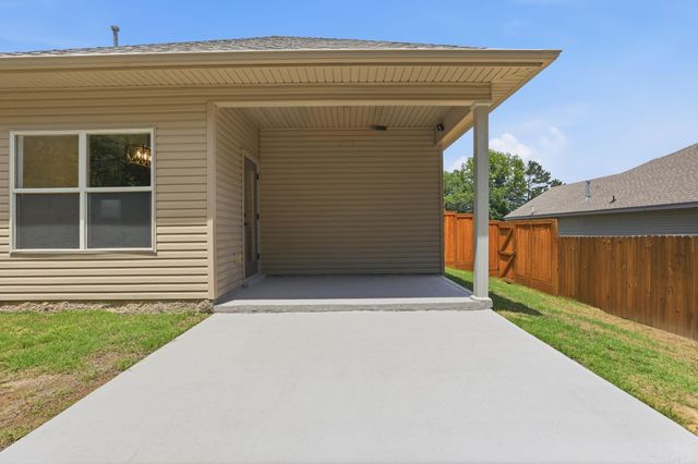 1009 Katy Ln, Alexander, AR 72002