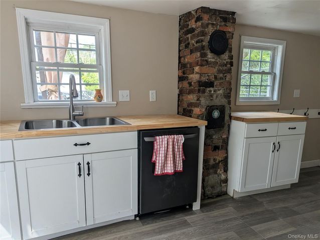 122 Castle High Road, Middletown, NY 10940