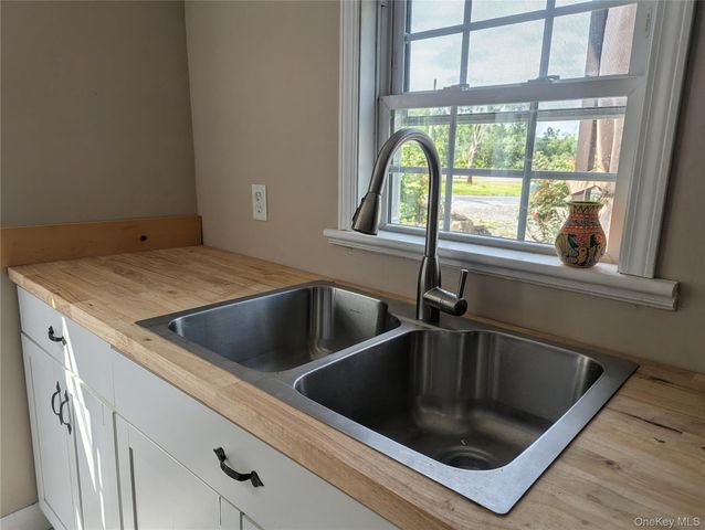 122 Castle High Road, Middletown, NY 10940