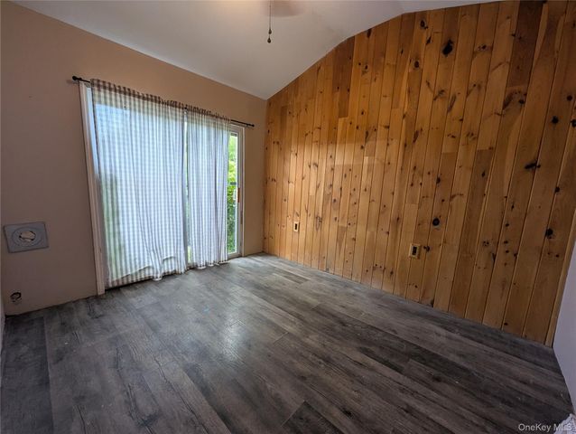 122 Castle High Road, Middletown, NY 10940
