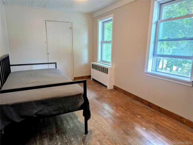 122 Castle High Road, Middletown, NY 10940